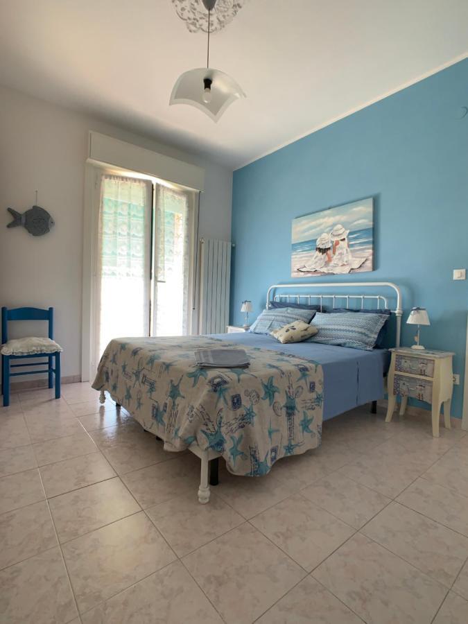 Very Cosy House With Fabulous Sea View! Пьетра-Лигуре Экстерьер фото