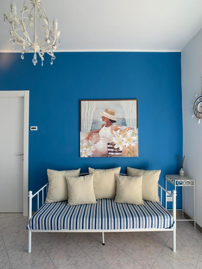 Very Cosy House With Fabulous Sea View! Пьетра-Лигуре Экстерьер фото